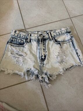 Distressed Bleached Denim Women’s Shorts, mid-high rise like new